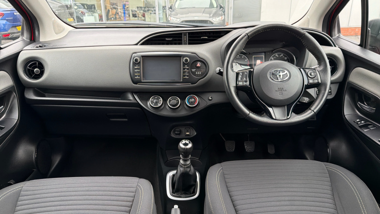 Toyota Yaris 1.5 VVT-i Icon Tech 5dr Petrol Hatchback